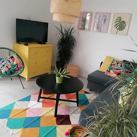 Kis Kapor Apartman Lägenhet *