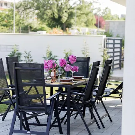 Kis Kapor Apartman Apartamento *